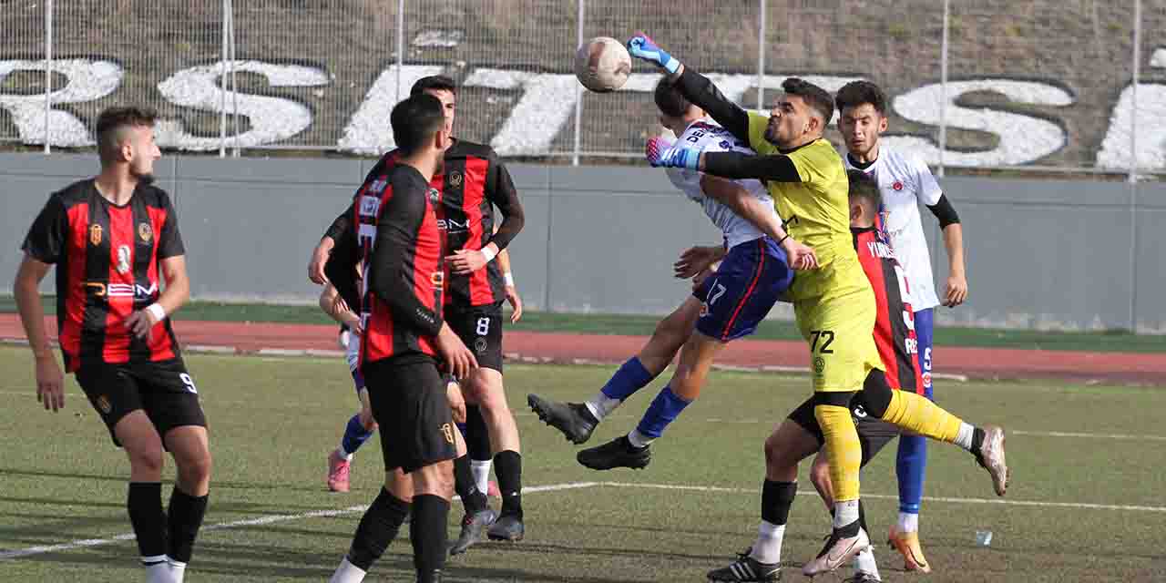 eskisehir-demirspor-sincan-deplasmaninda.jpg